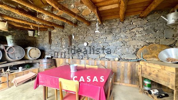 2-bedroom freehold villa in Calheta — photo 2 of 5
