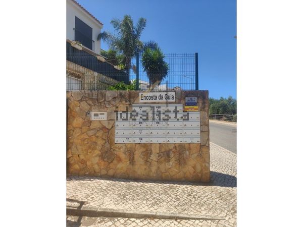 Detached house in Centro de Guia, Guia — image 4