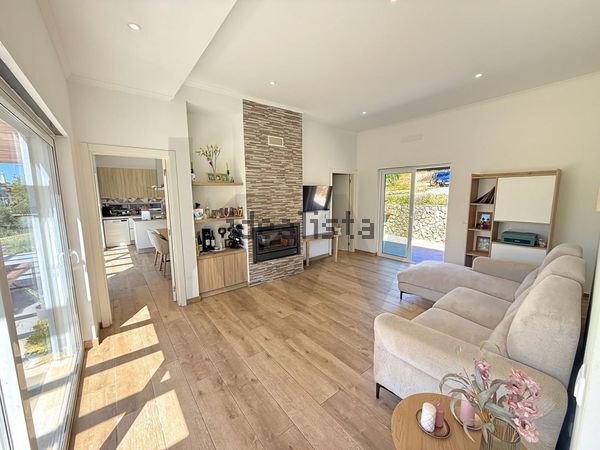 3-bedroom freehold villa in Loulé/Vilamoura — photo 4 of 5