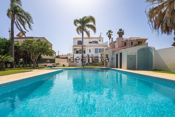 6-bedroom freehold villa in Loulé/Vilamoura — photo 1 of 5