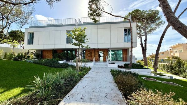 4-bedroom freehold villa in Cascais/Estoril — photo 5 of 5