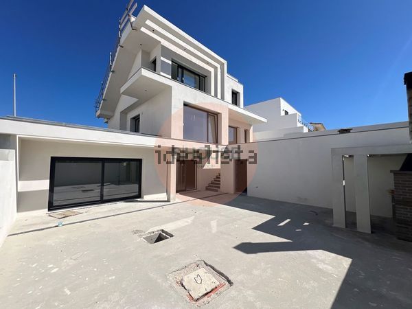 4-bedroom freehold villa in Peniche/Baleal — photo 3 of 5