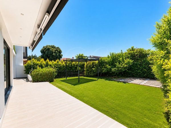 5-bedroom freehold villa in Cascais/Estoril — photo 3 of 5