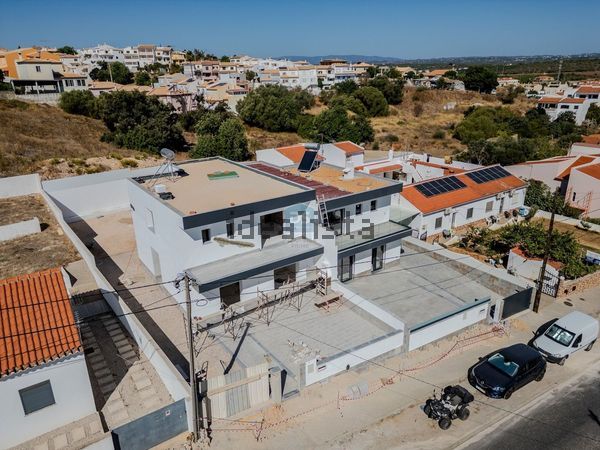 3-bedroom freehold villa in Silves — photo 1 of 5