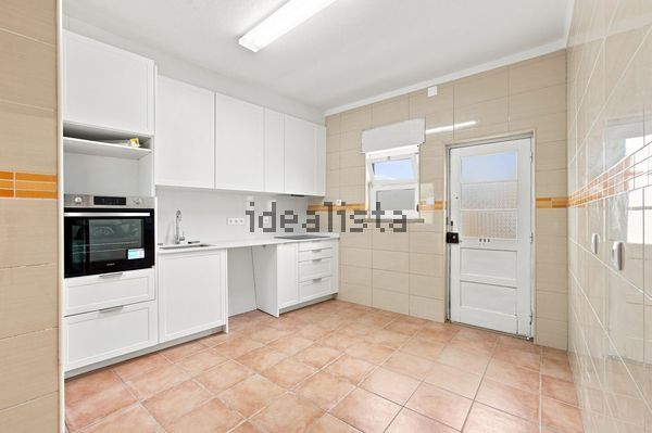 3-bedroom freehold villa in Peniche/Baleal — photo 3 of 5
