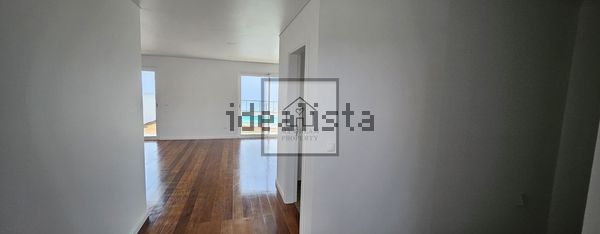 3-bedroom freehold villa in Calheta — photo 4 of 5