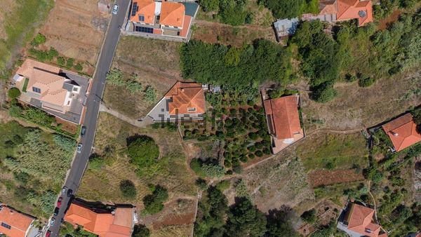 2-bedroom freehold villa in Santa Cruz/Caniço — photo 3 of 5