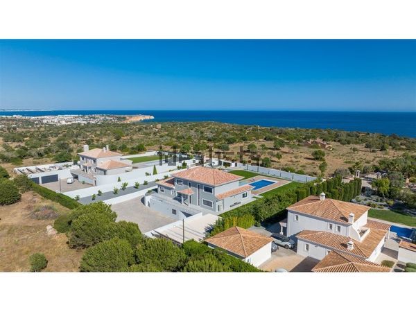 Detached house in Quinta da Boavista, Lagos — image 3
