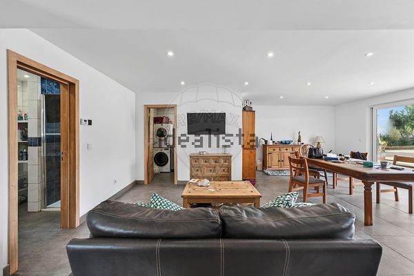 Detached house in Em525, Vale Telheiro, São Sebastião — image 3