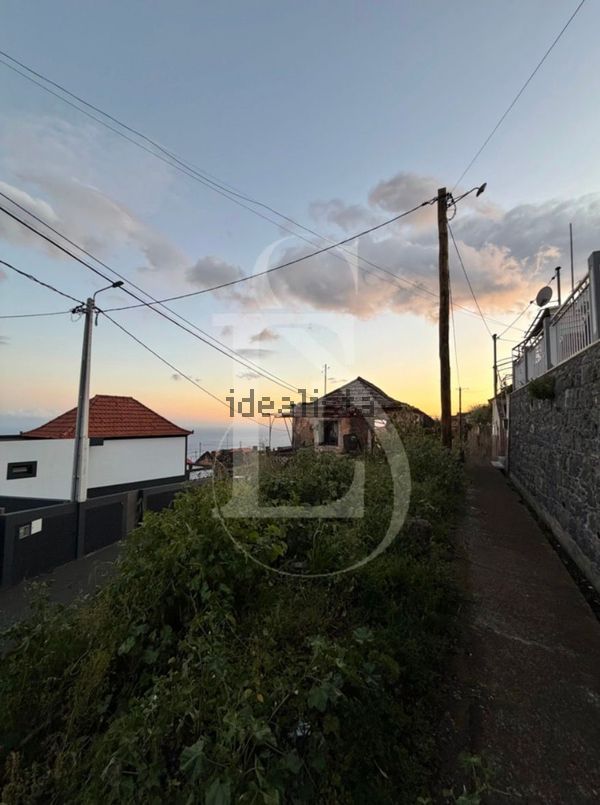 Detached house in Estrada do Socorro, Canhas — image 5