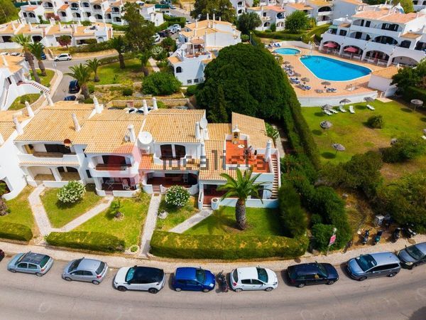 2-bedroom freehold villa in Lagoa/Carvoeiro — photo 1 of 5