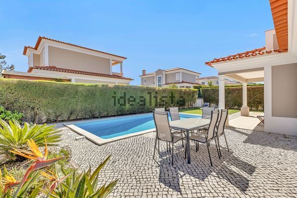 4-bedroom freehold villa in Óbidos — photo 3 of 5