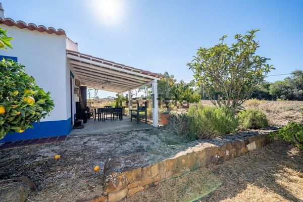 Village house in Aljezur — image 4