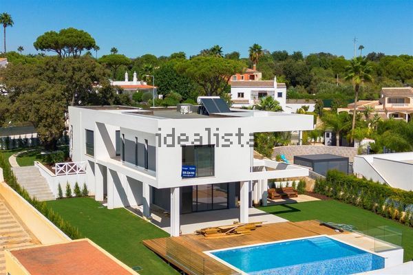 3-bedroom freehold villa in Loulé/Vilamoura — photo 2 of 5
