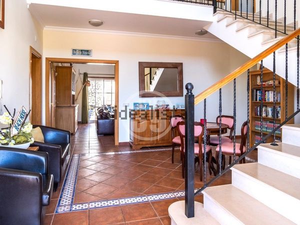 4-bedroom freehold villa in Albufeira — photo 3 of 5