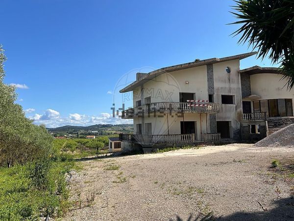 6-bedroom freehold villa in Alcobaça/São Martinho do Porto — photo 3 of 5