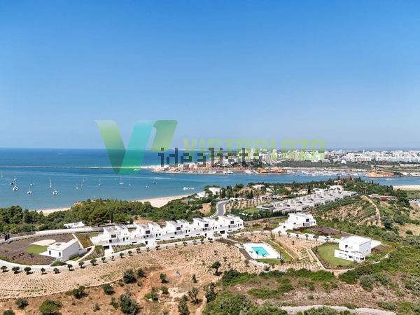 Semi-detached house in Rua Vale da Areia Nn, Ferragudo — image 4