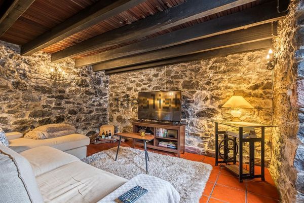 2-bedroom freehold villa in Calheta — photo 3 of 5