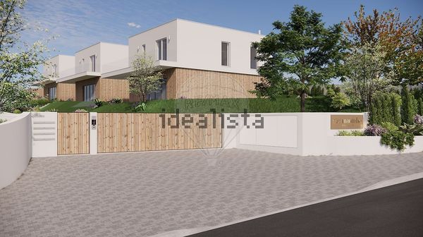 4-bedroom freehold villa in Sintra/Colares — photo 2 of 5