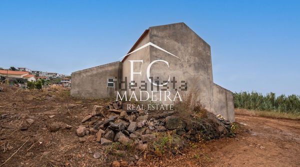2-bedroom freehold villa in Funchal — photo 4 of 5