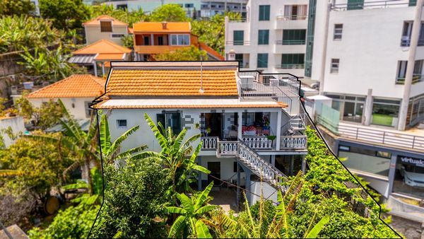 4-bedroom freehold villa in Funchal — photo 4 of 5