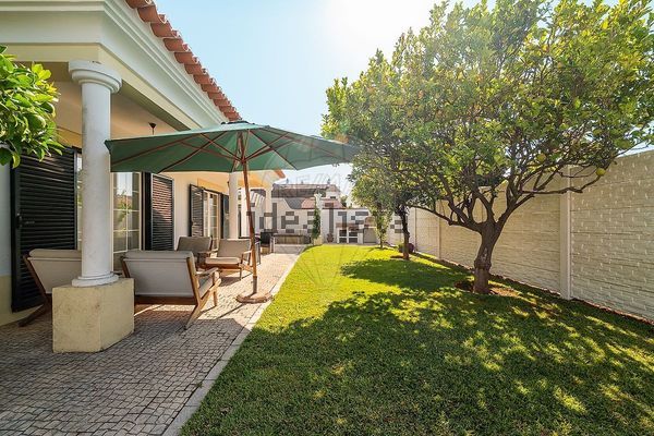 5-bedroom freehold villa in Cascais/Estoril — photo 3 of 5