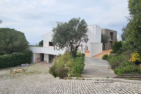 7-bedroom freehold villa in Cascais/Estoril — photo 2 of 5