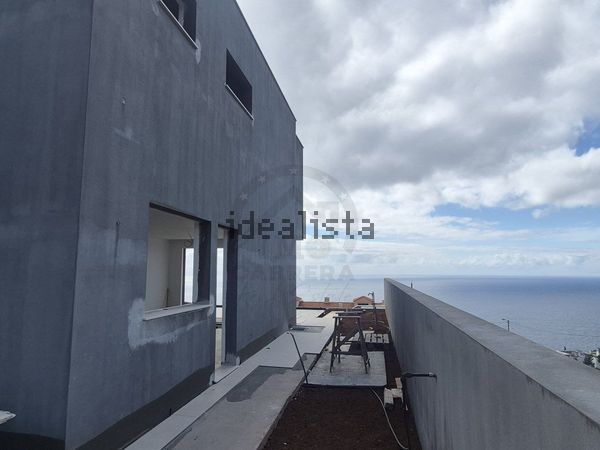 3-bedroom freehold villa in Santa Cruz/Caniço — photo 4 of 5