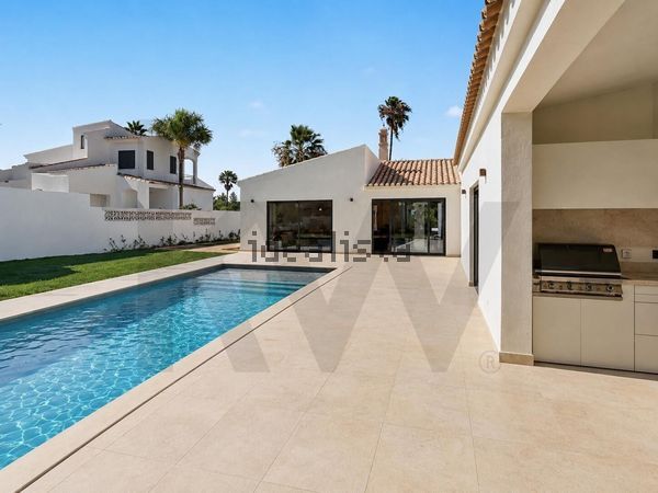 4-bedroom freehold villa in Loulé/Vilamoura — photo 2 of 5