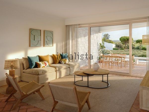 2-bedroom freehold villa in Loulé/Vilamoura — photo 3 of 5
