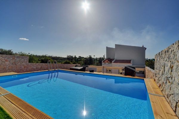 5-bedroom freehold villa in Loulé/Vilamoura — photo 2 of 5