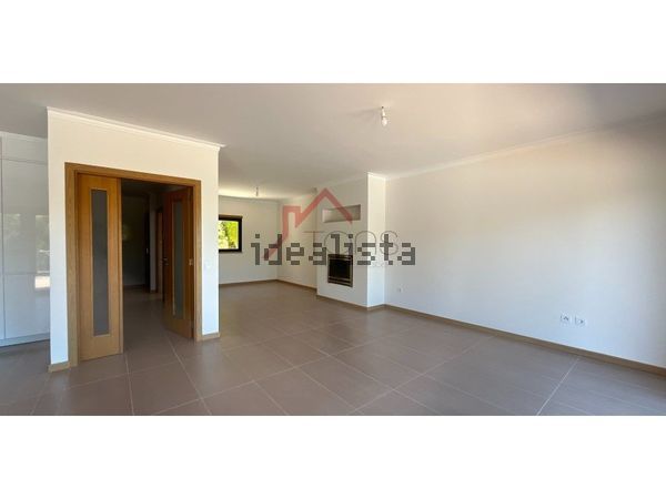 3-bedroom freehold villa in Albufeira — photo 5 of 5