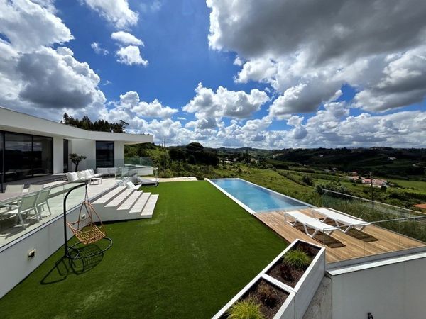 5-bedroom freehold villa in Caldas da Rainha/Foz do Arelho — photo 2 of 5