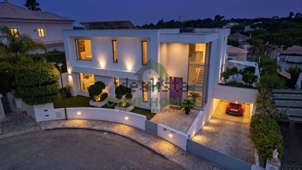 3-bedroom freehold villa in Loulé/Vilamoura — photo 1 of 5