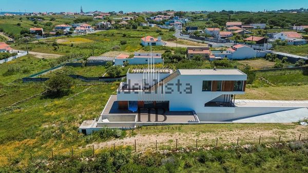 4-bedroom freehold villa in Sintra/Colares — photo 4 of 5