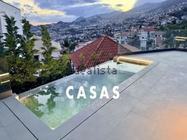 2-bedroom freehold villa in Funchal — photo 2 of 5