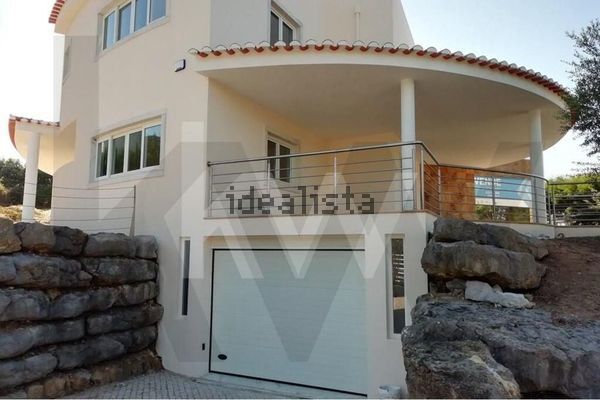 4-bedroom freehold villa in Sintra/Colares — photo 4 of 5