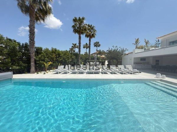 5-bedroom freehold villa in Loulé/Vilamoura — photo 2 of 5