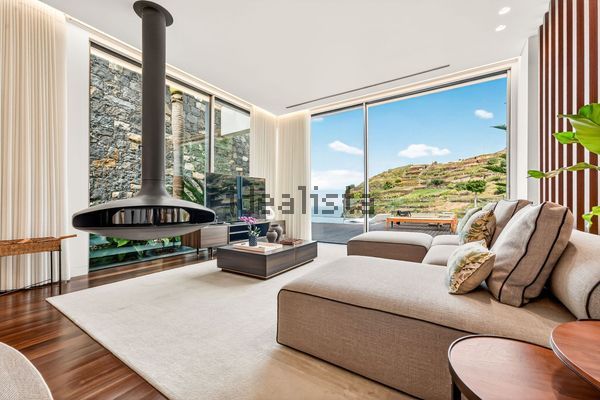 3-bedroom freehold villa in Câmara de Lobos — photo 5 of 5