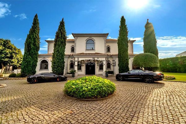 6-bedroom freehold villa in Loulé/Vilamoura — photo 1 of 5