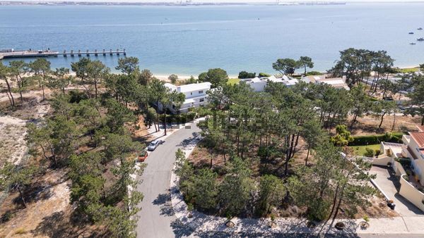 5-bedroom freehold villa in Comporta/Melides — photo 2 of 5