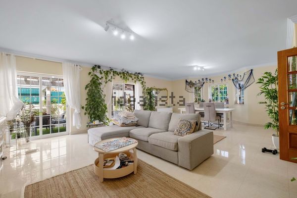 3-bedroom freehold villa in Cascais/Estoril — photo 4 of 5
