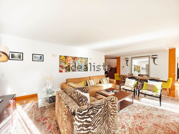 4-bedroom freehold villa in Cascais/Estoril — photo 2 of 5