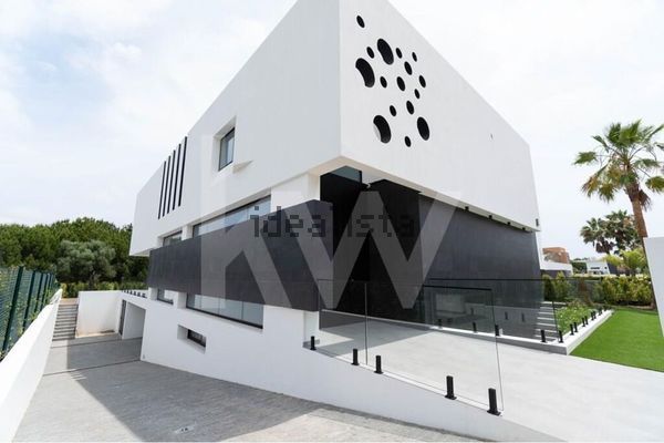 4-bedroom freehold villa in Loulé/Vilamoura — photo 4 of 5
