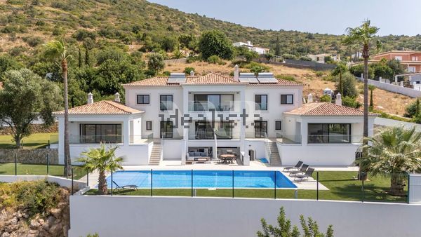 9-bedroom freehold villa in Loulé/Vilamoura — photo 1 of 5
