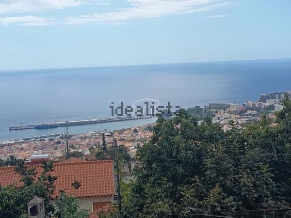 3-bedroom freehold villa in Funchal — photo 2 of 5