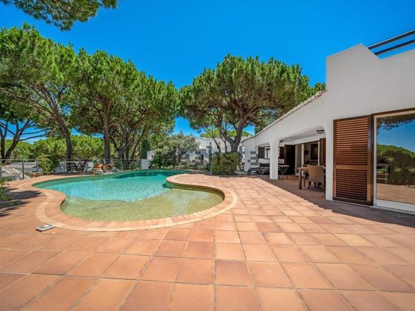 3-bedroom freehold villa in Albufeira — photo 3 of 5