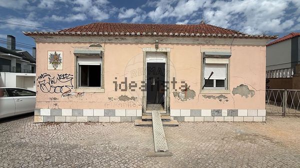 4-bedroom freehold villa in Cascais/Estoril — photo 2 of 5