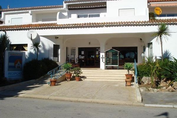 Detached house in Senhora da Rocha , 8400-450, 8400, Porches, Faro, Portugal, Porches — image 3