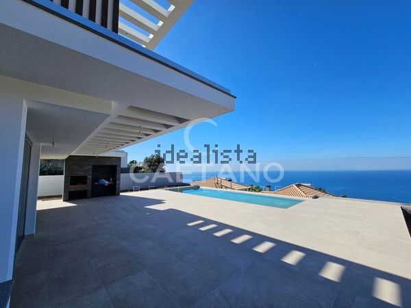 4-bedroom freehold villa in Ponta do Sol — photo 3 of 5